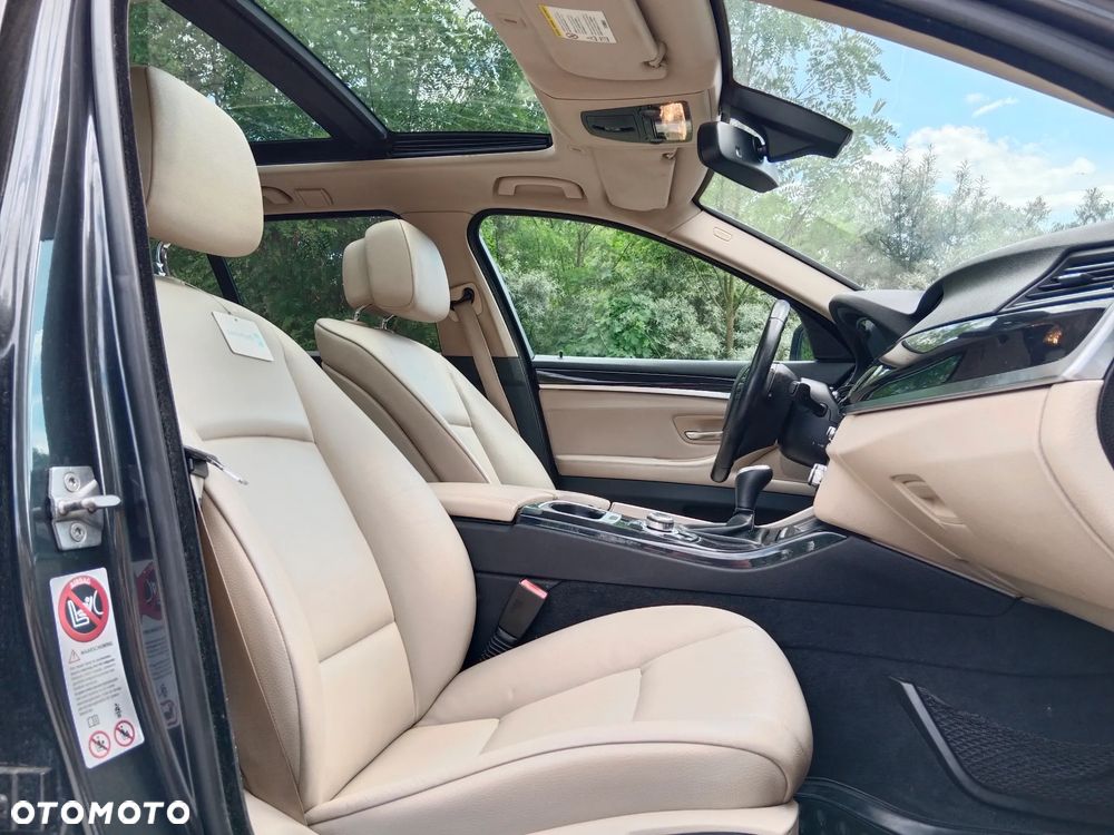 BMW Seria 5 520d - 12
