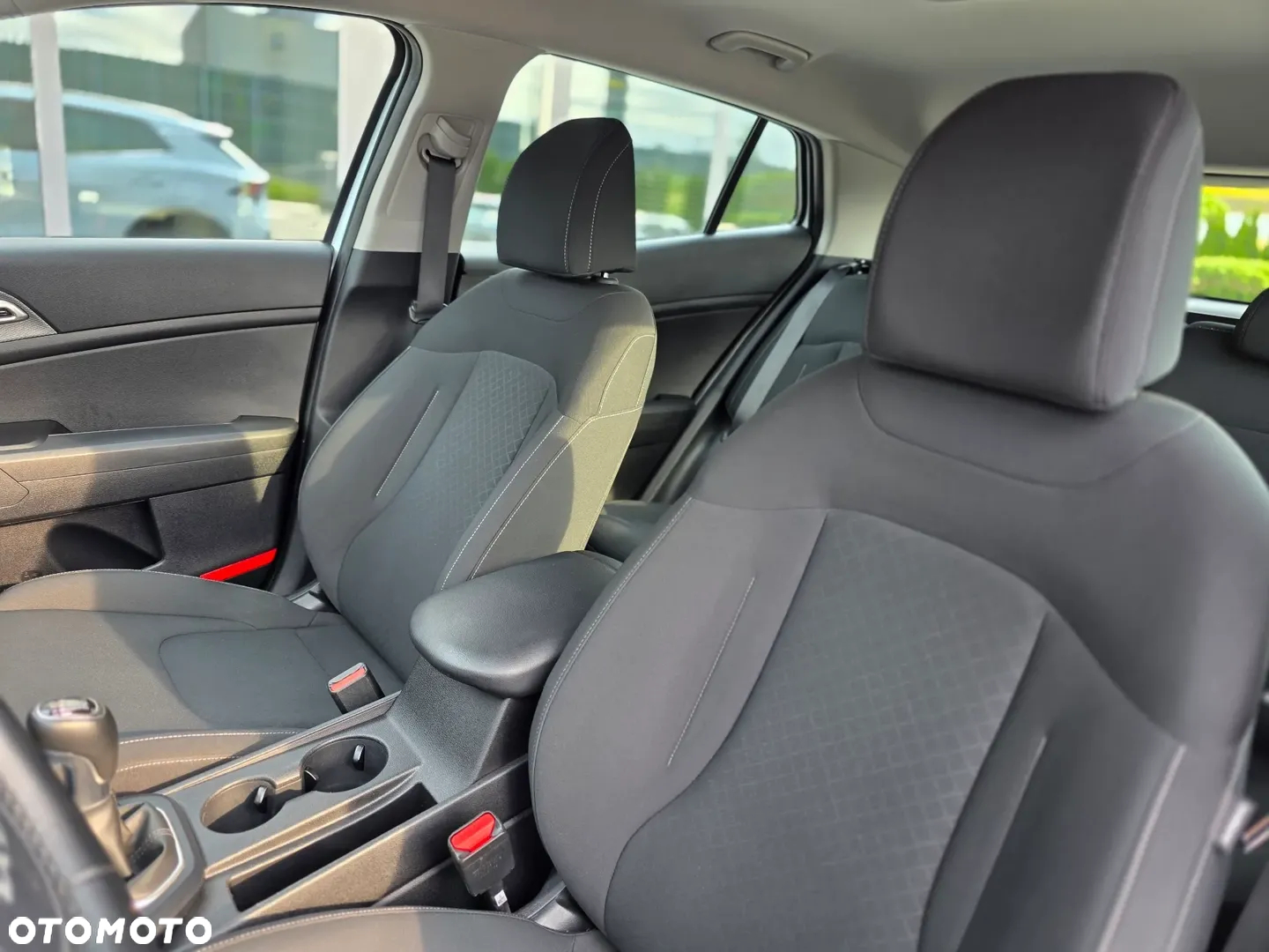 Kia Sportage 1.6 T-GDI L 2WD - 35