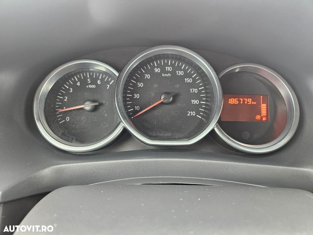 Dacia Logan 1.5 dCi Laureate - 8