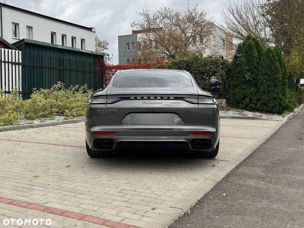 Porsche Panamera 4 Platinum Edition - 4