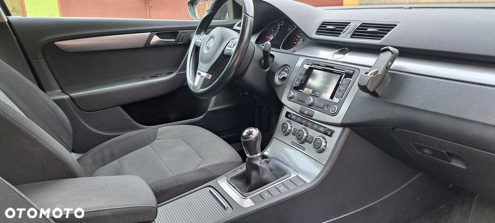 Volkswagen Passat 1.6 TDI (BlueMotion Technology) Comfortline - 10