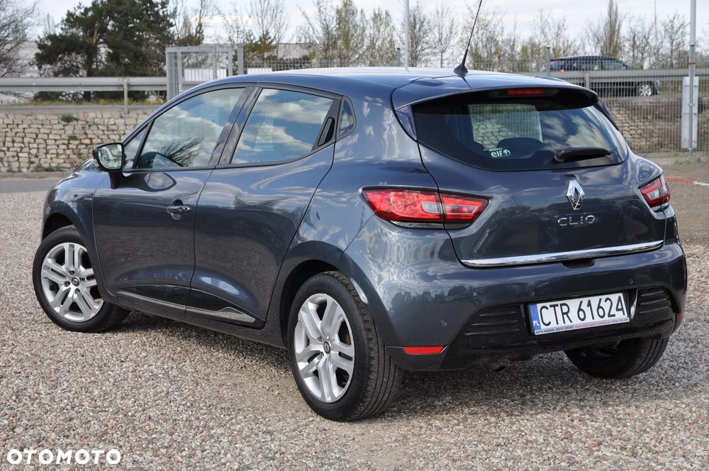 Renault Clio 1.2 16V 75 LIMITED - 5