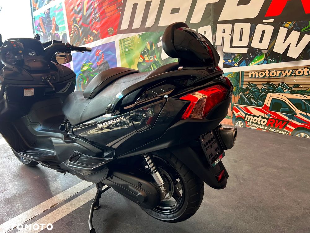 Suzuki Burgman - 18