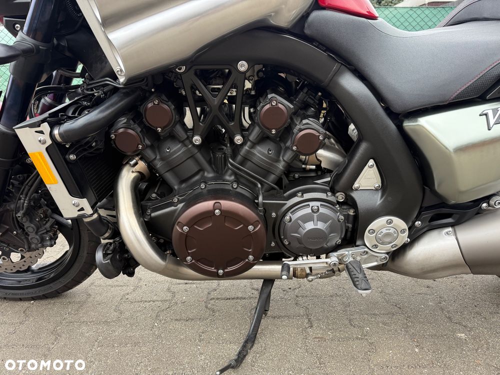 Yamaha V-MAX - 27