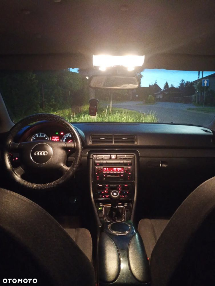 Audi A4 2.0 - 21