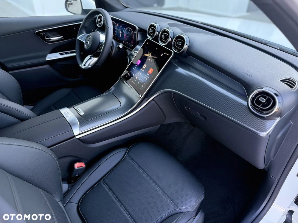 Mercedes-Benz GLC - 25