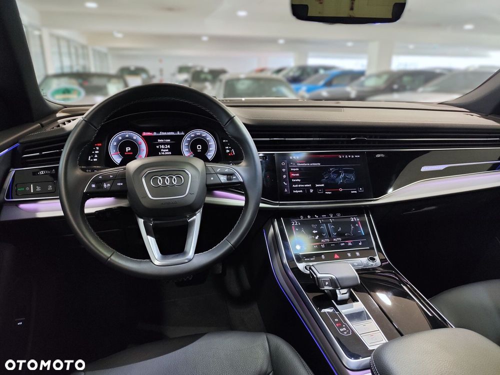 Audi Q8 - 12