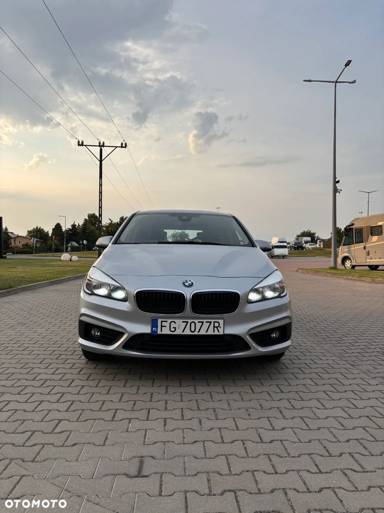 BMW Seria 2 218i - 3
