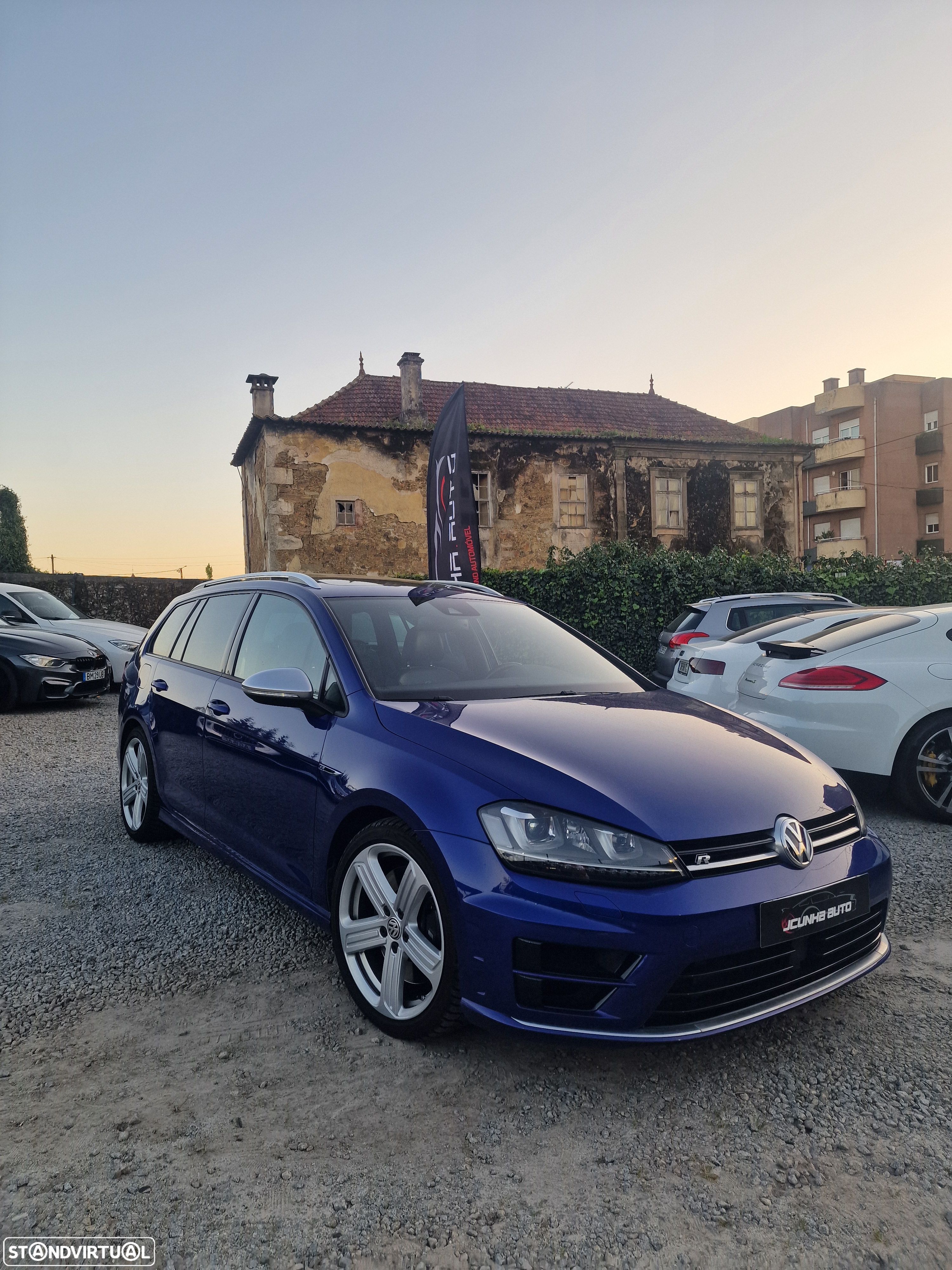 VW Golf Variant R 4Motion BlueMotion DSG - 1