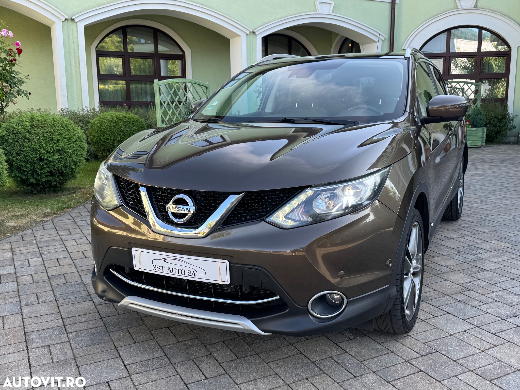 Nissan Qashqai 1.6 DCI Start/Stop X-TRONIC Tekna - 10