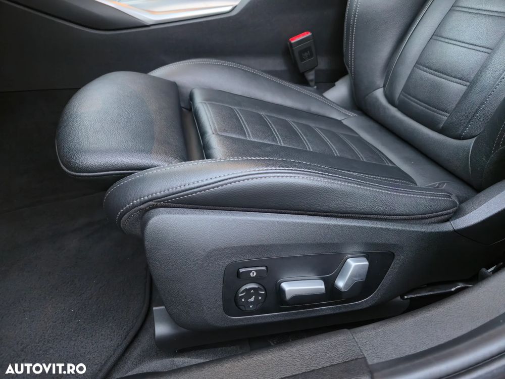 BMW Seria 3 330e iPerformance M Sport - 7