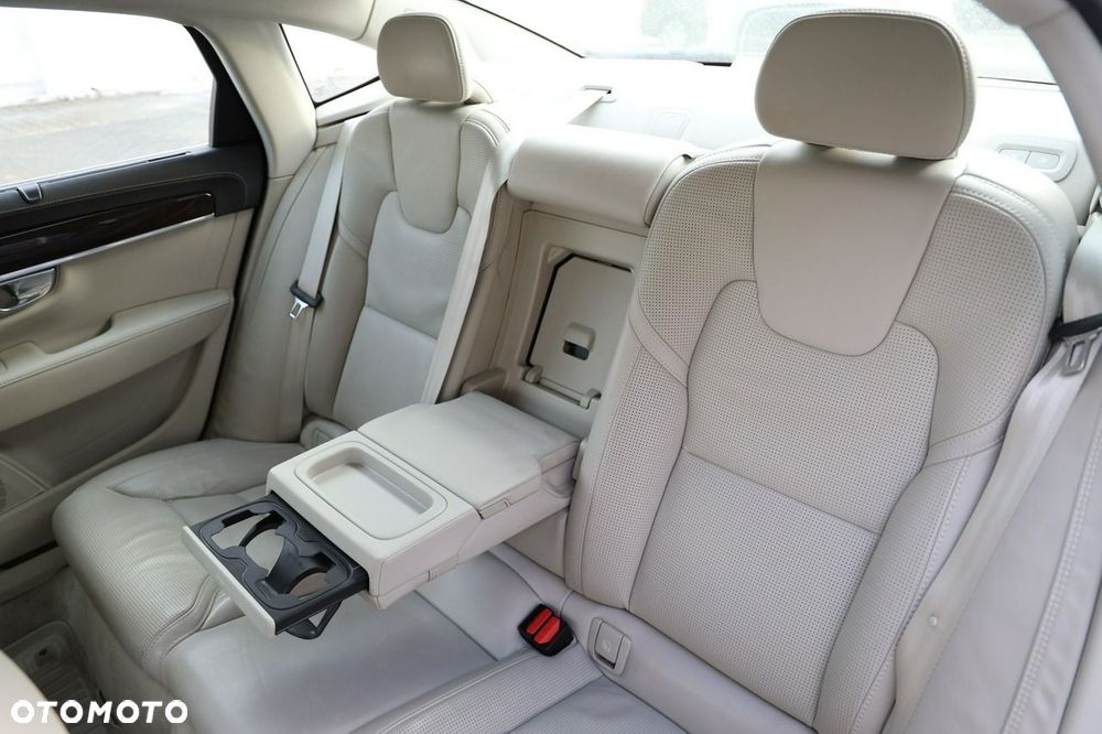 Volvo S90 - 33