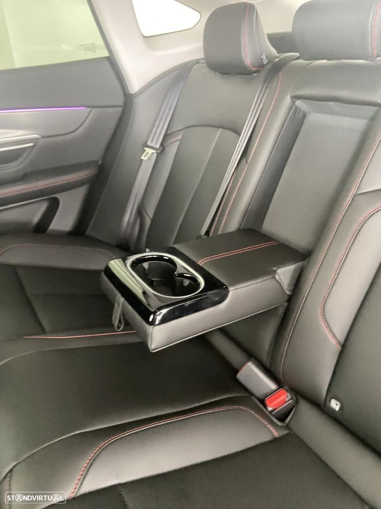 Xpeng P7i 86.2 kWh Long Range - 19