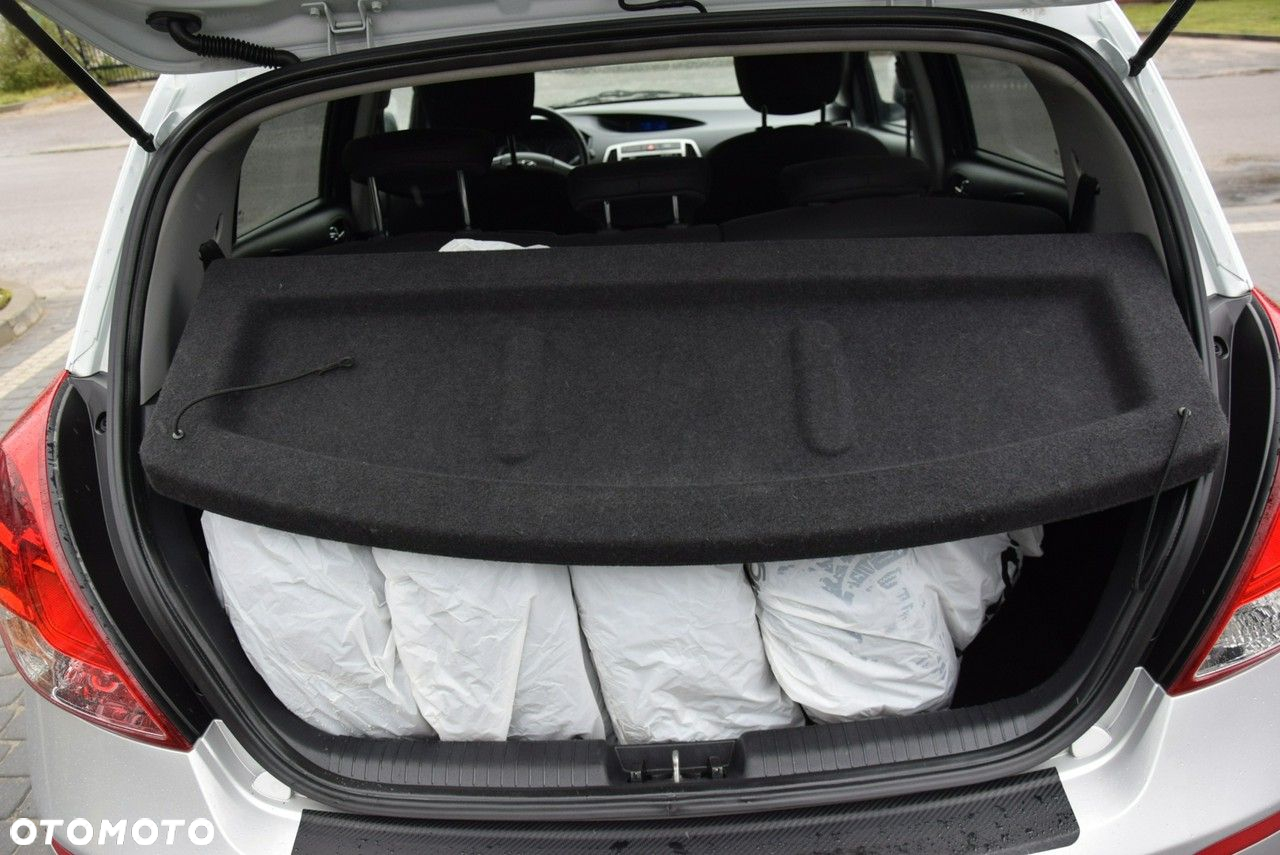 Hyundai i20 1.25 Wersja Jubileuszowa - 17