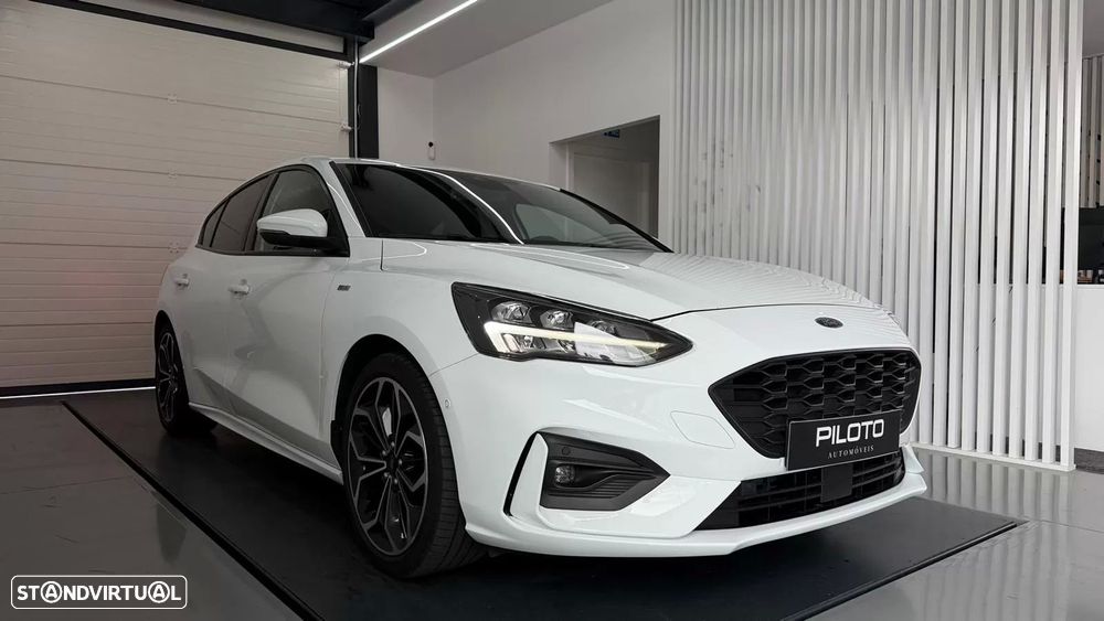 Ford Focus 1.0 EcoBoost S&S ST-LINE STYLE - 6