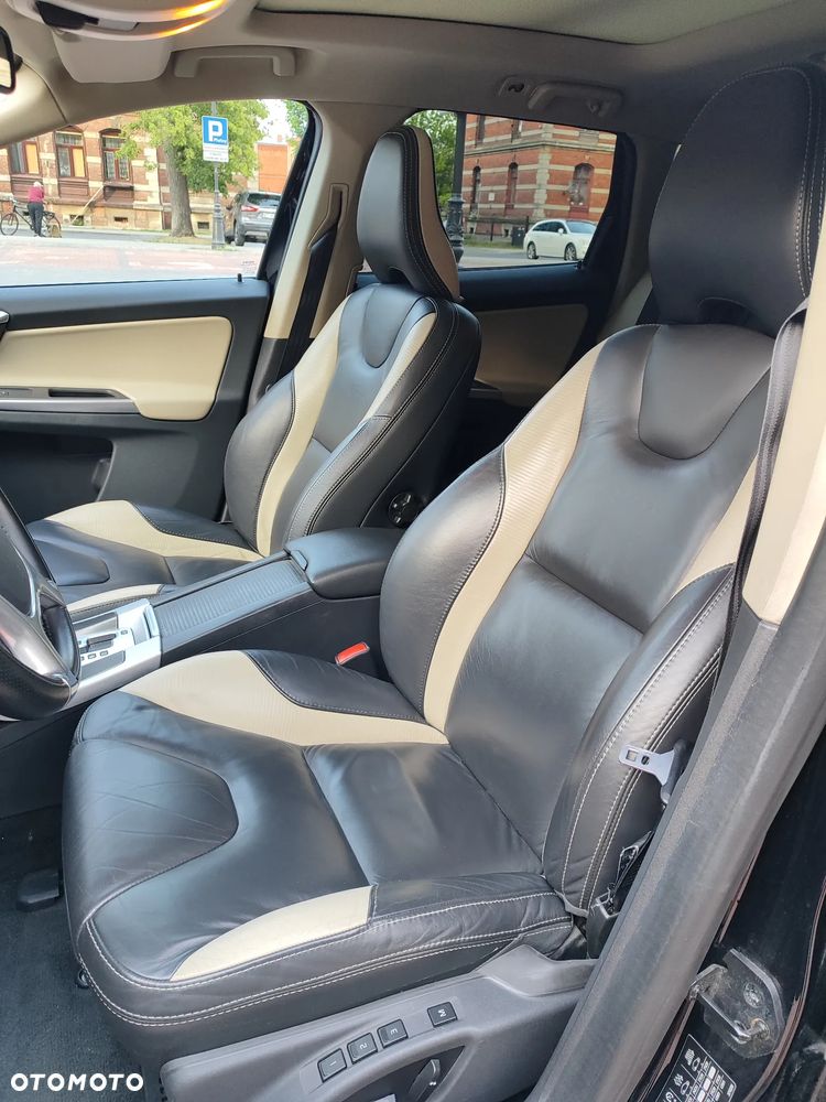 Volvo XC 60 D5 AWD RDesign - 15