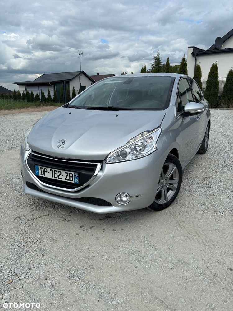 Peugeot 208 82 VTI Allure - 1
