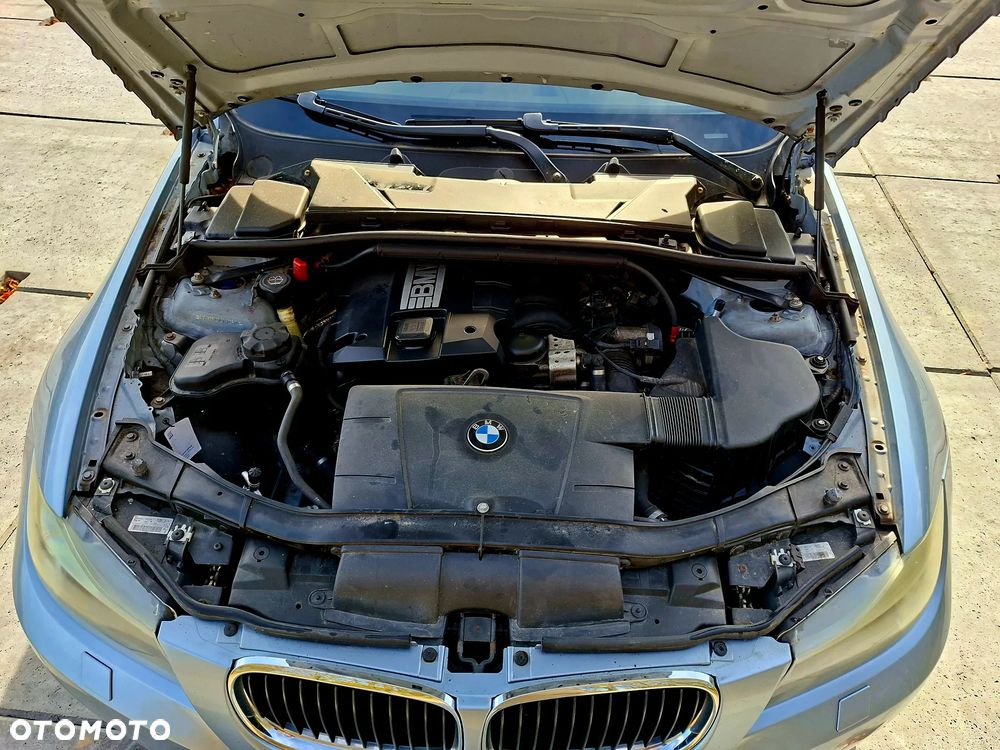 BMW E90 2008 photo 5