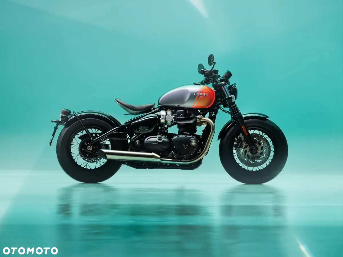 Triumph Bonneville Bobber - 8