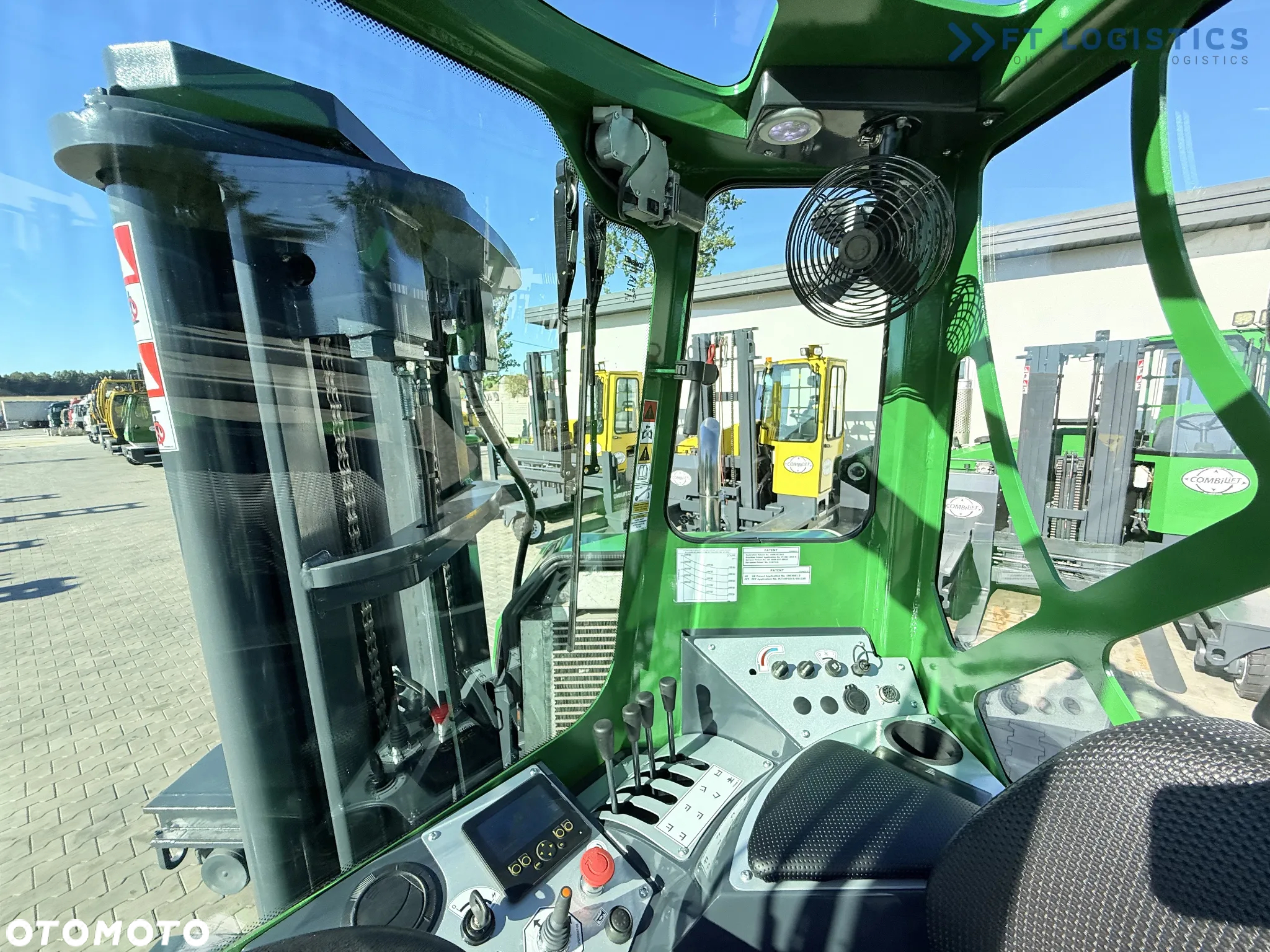 Combilift WÓZEK CZTEROKIERUNKOWY - WIELOKIERUNKOWY C4500 / DIESEL / TRIPLEX 4900MM /JEDYNE 4854 MOTOGODZIN /  POZYCJONER WIDEŁ / PEŁNA KABINA - OGRZEWANIE / STAN IDEALNY / Szeroka oferta wózków czterokierunkowych i bocznych, dopasowanych do różnorodnych potrzeb i zastosowań - 20