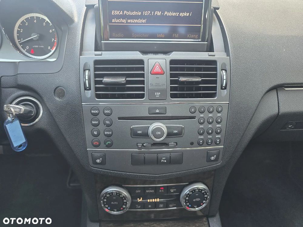 Mercedes-Benz Klasa C 250 CGI Automatik BlueEFFICIENCY Special Edition - 12