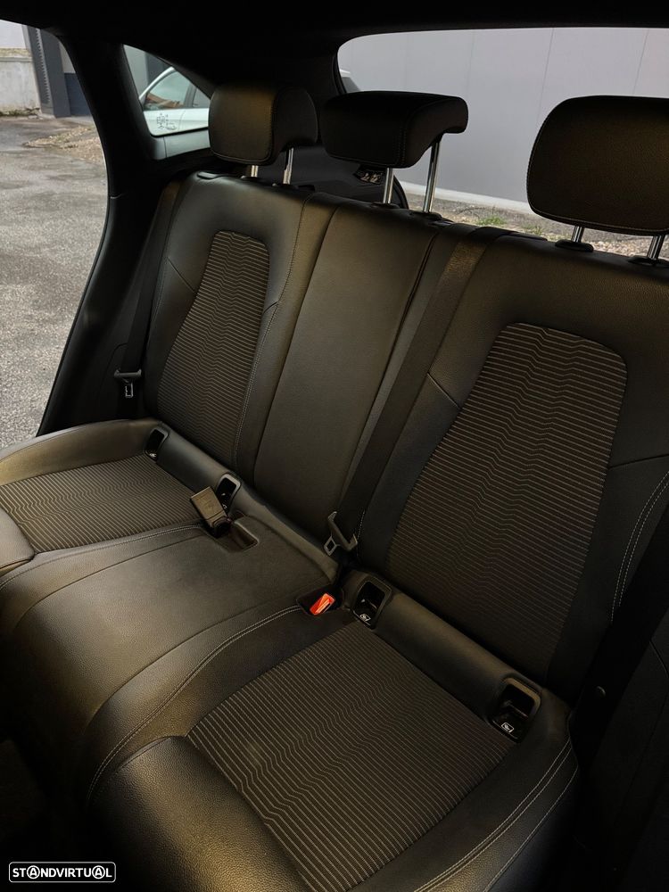 Mercedes-Benz GLA 180 d - 11