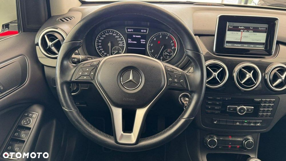 Mercedes-Benz Klasa B 180 BlueEFFICIENCY Edition 1 - 39