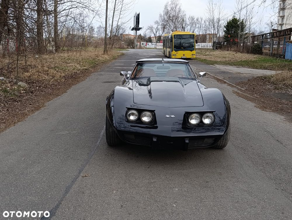 Chevrolet Corvette - 8