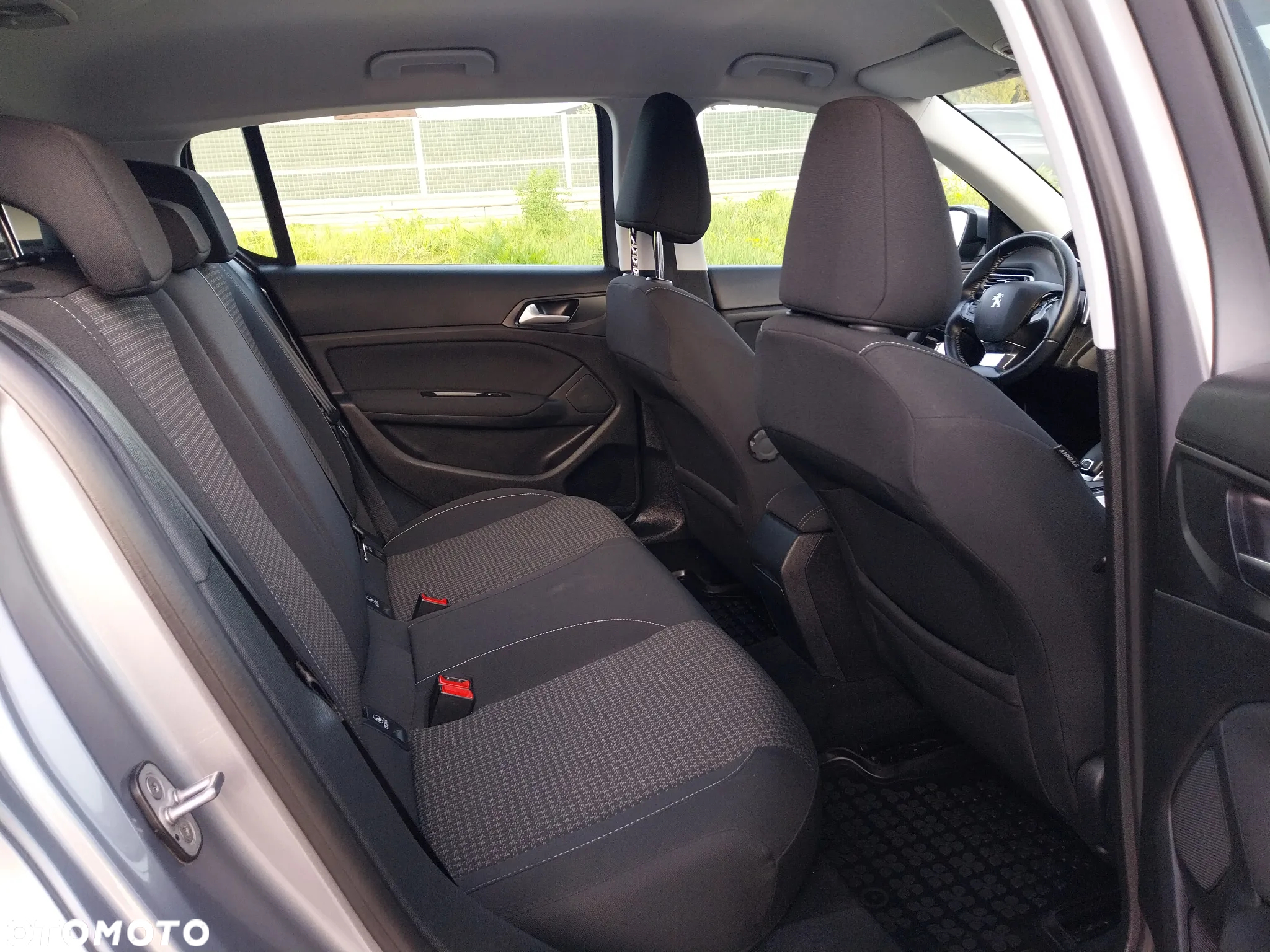 Peugeot 308 1.2 PureTech GPF Active Pack Business S&S EAT8 - 40