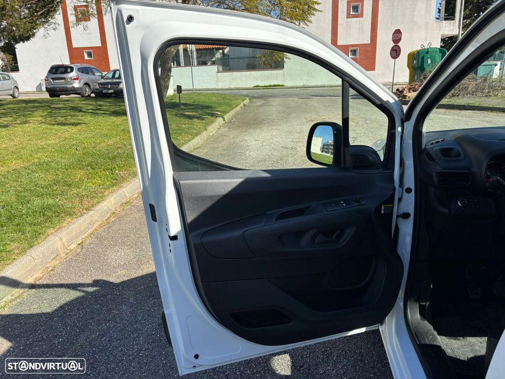 Opel Combo 1.5 102cv 3 LUGARES - LONGA - AC - IVA DEDUTÍVEL - 21