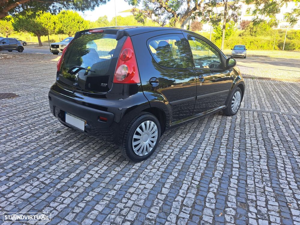 Peugeot 107 1.0 Urban - 3