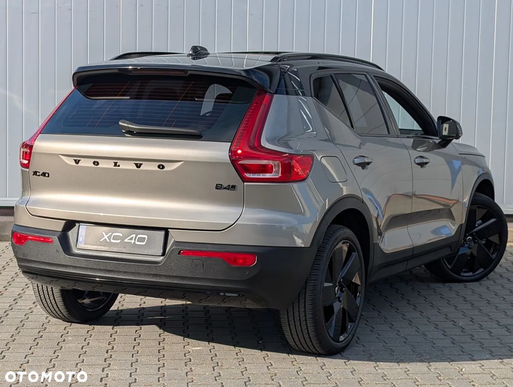 Volvo XC 40 B4 B AWD R-Design - 11