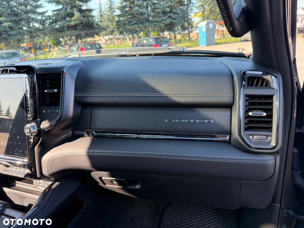 RAM 1500 5.7 Crew Cab Limited - 19