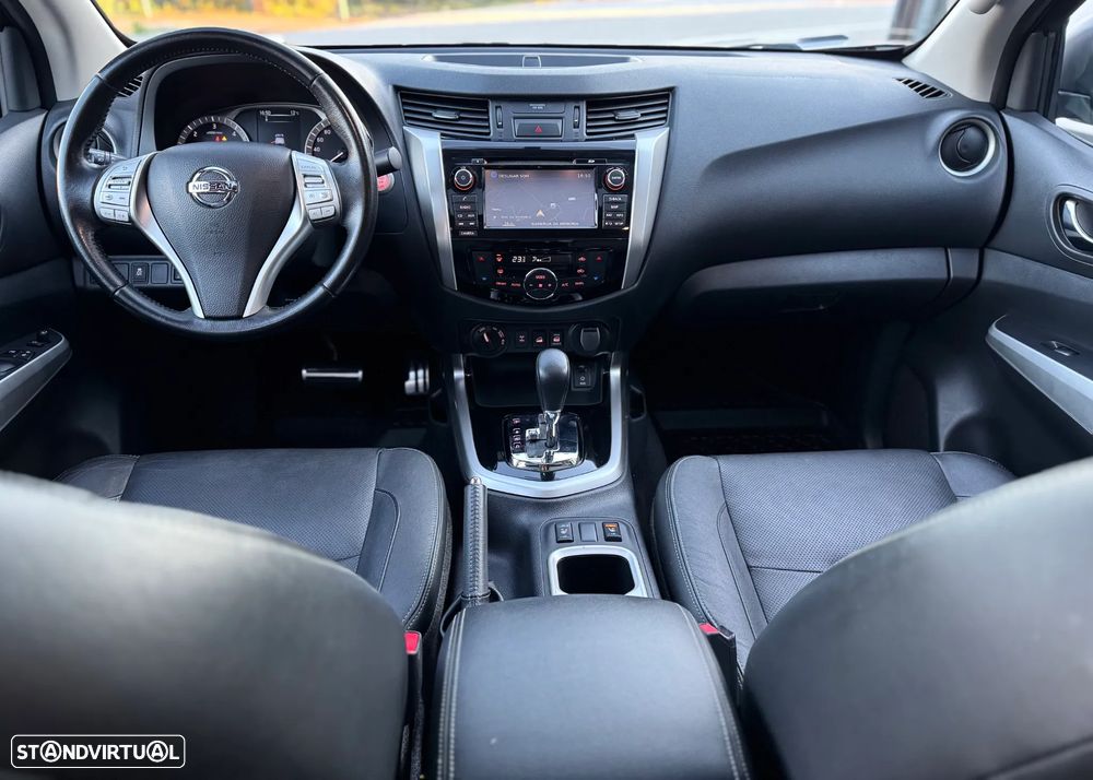 Nissan Navara 2.3 dCi CD 4WD Tekna Auto - 9