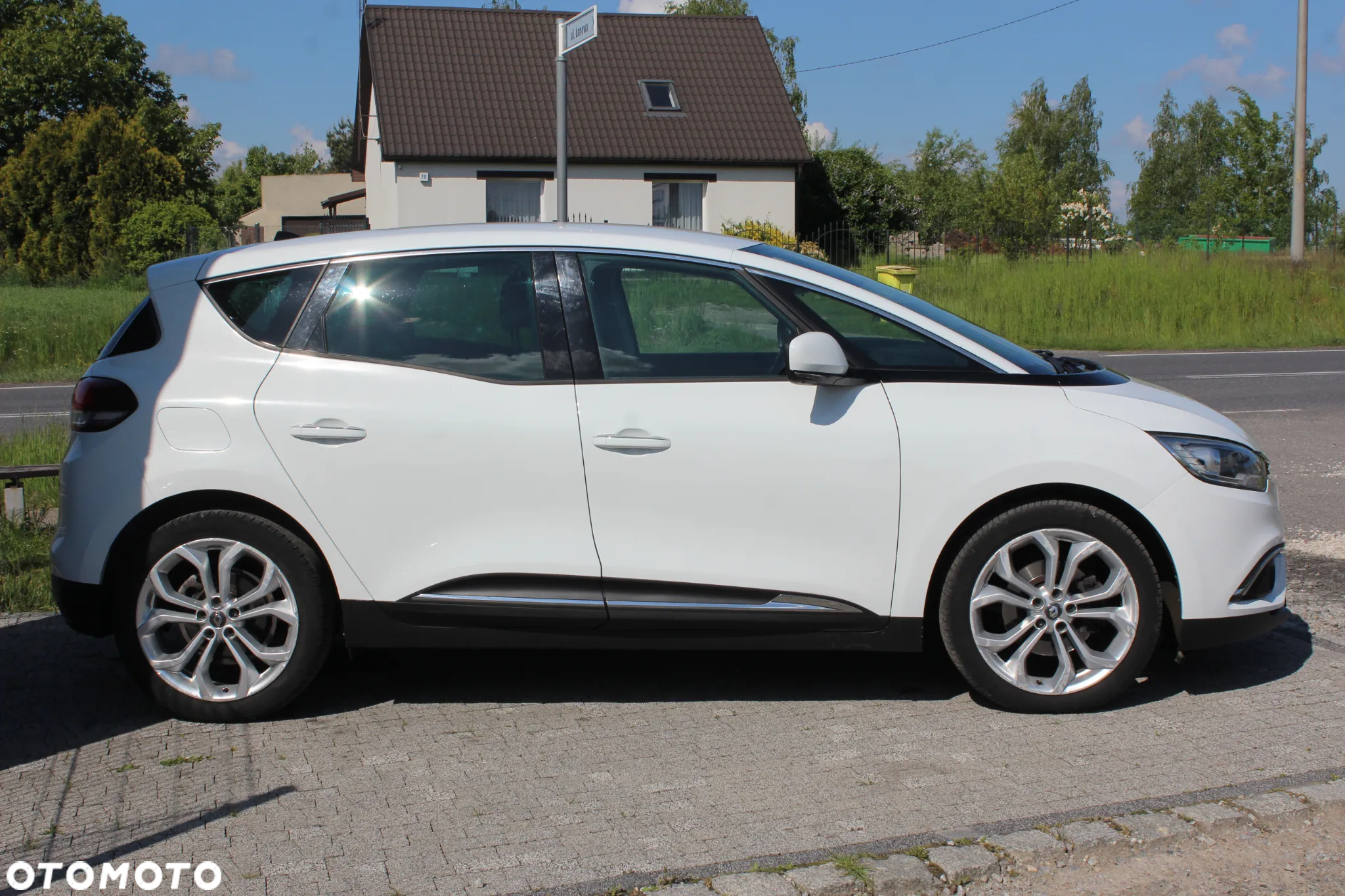 Renault Scenic BLUE dCi 120 LIMITED - 4