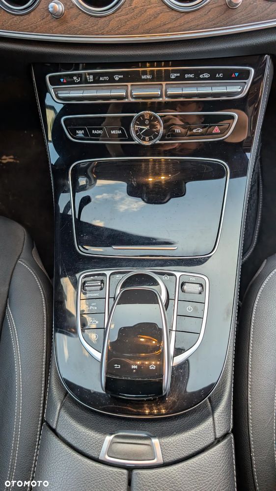 Mercedes-Benz Klasa E 200 d 9G-TRONIC - 9