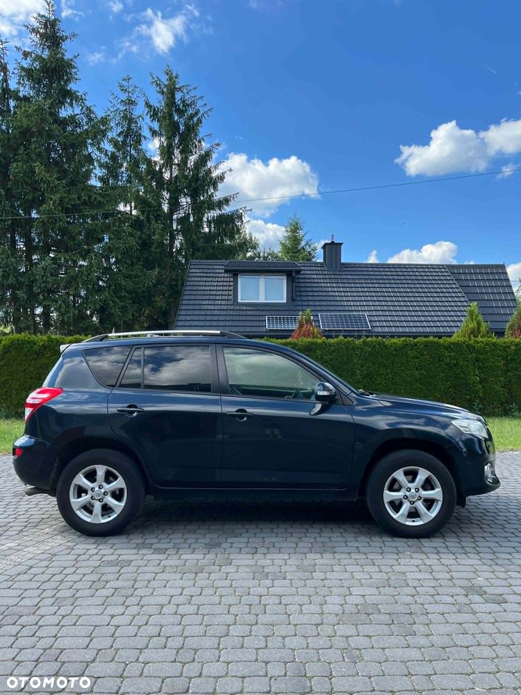 Toyota RAV4 - 2
