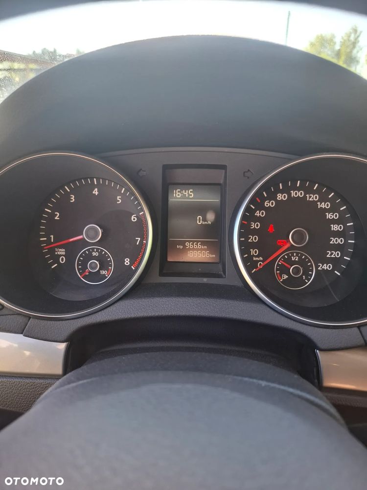 Volkswagen Golf - 10