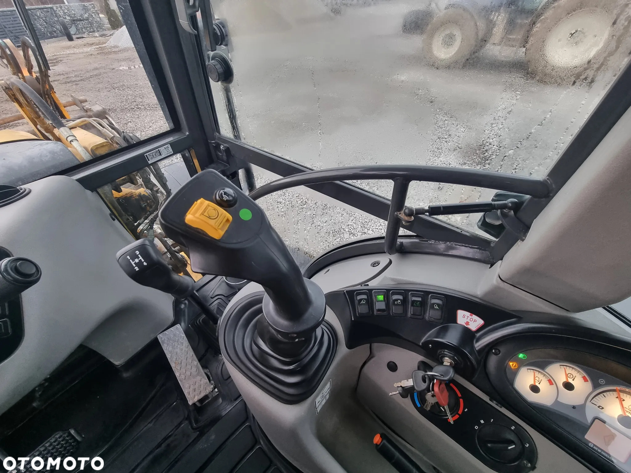 New Holland B110C - 12