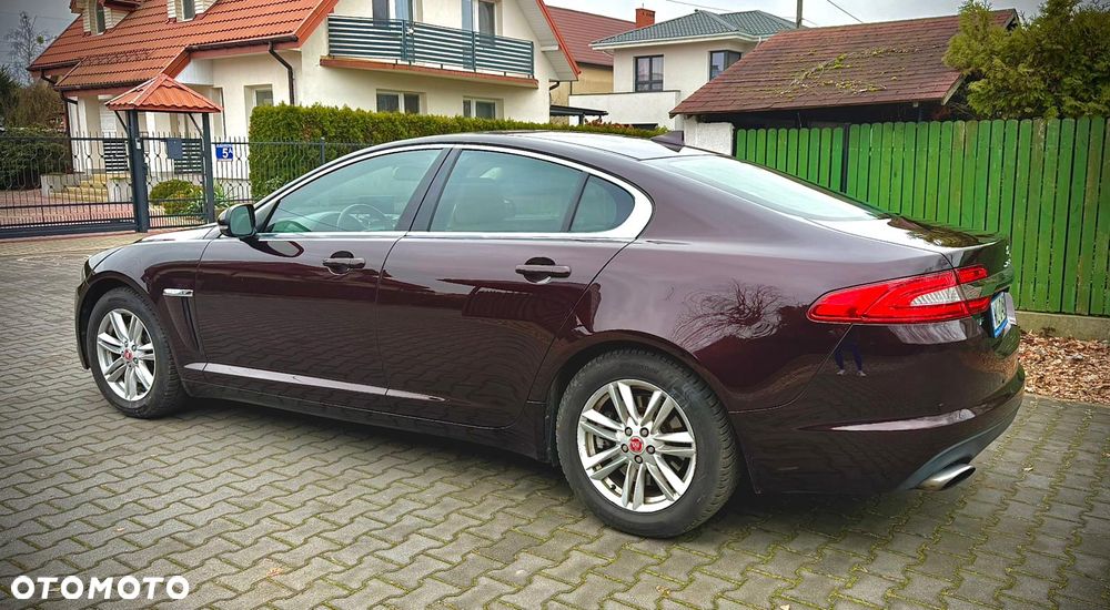 Jaguar XF 2.0 T Luxury - 3