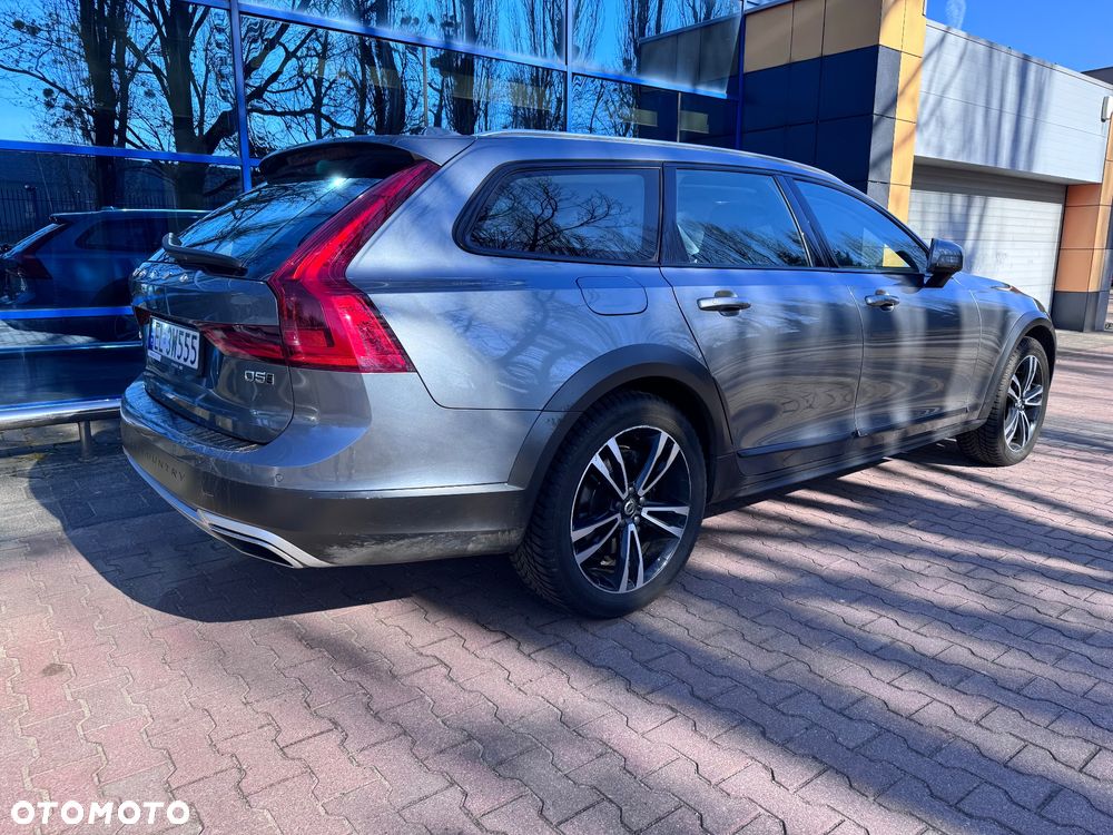 Volvo V90 D5 AWD Momentum Pro - 2