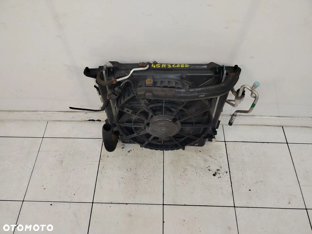 KIA CEED I 1.6 CRDI 06R- CHŁODNICA WODY + WENTYLATOR - 7