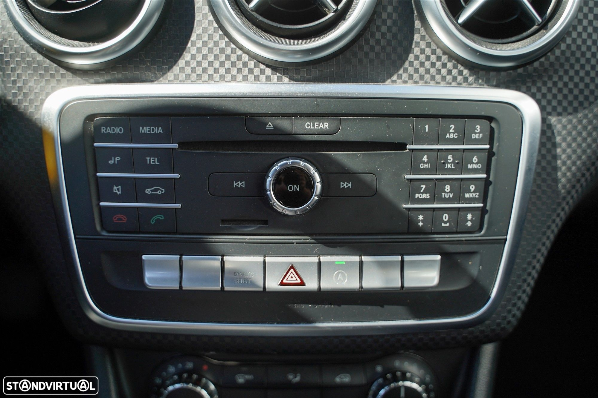 Mercedes-Benz A 180 d Urban - 23