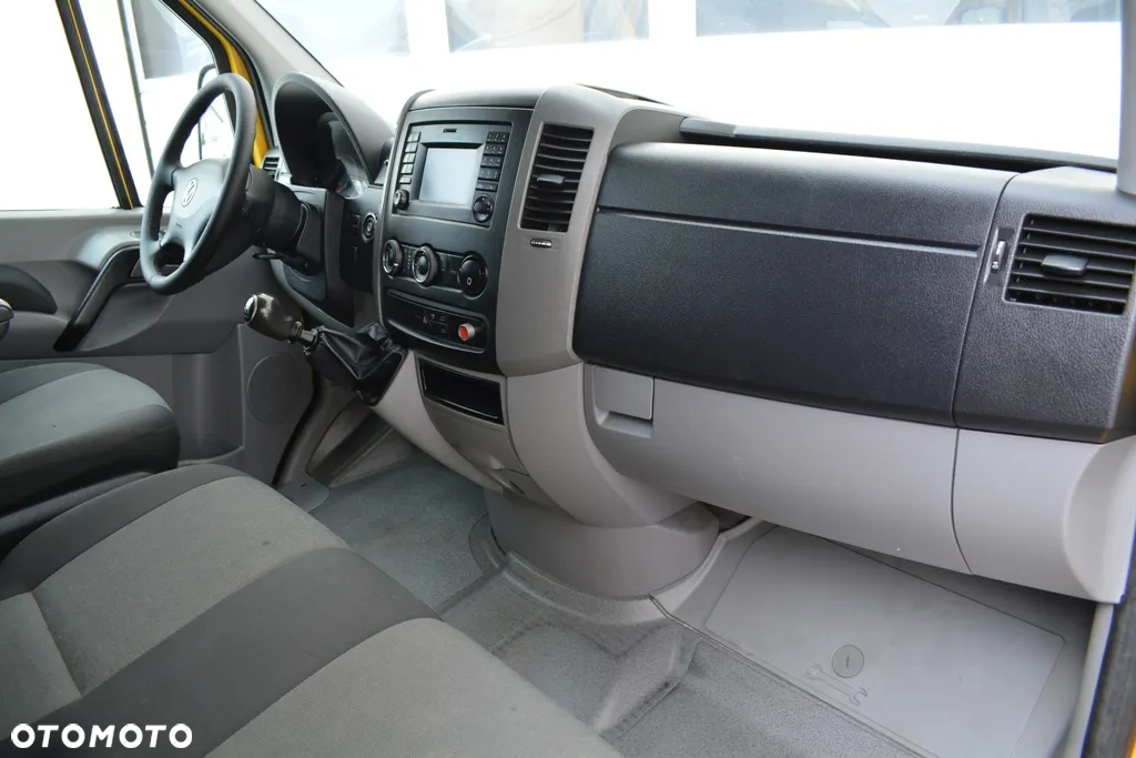Volkswagen CRAFTER 35 2.0 TDI MAXI - 30
