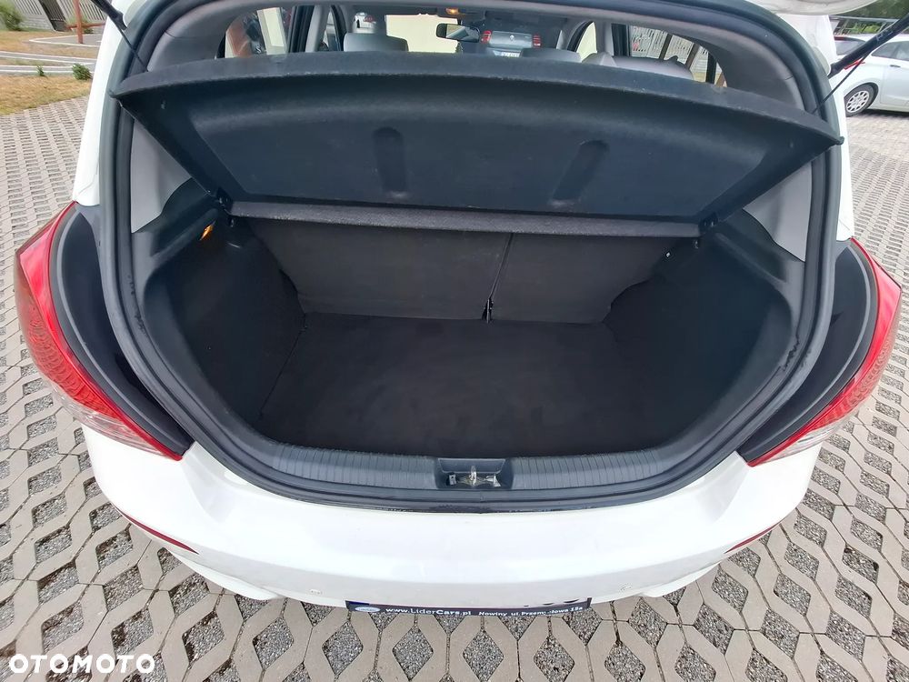 Hyundai i20 - 14