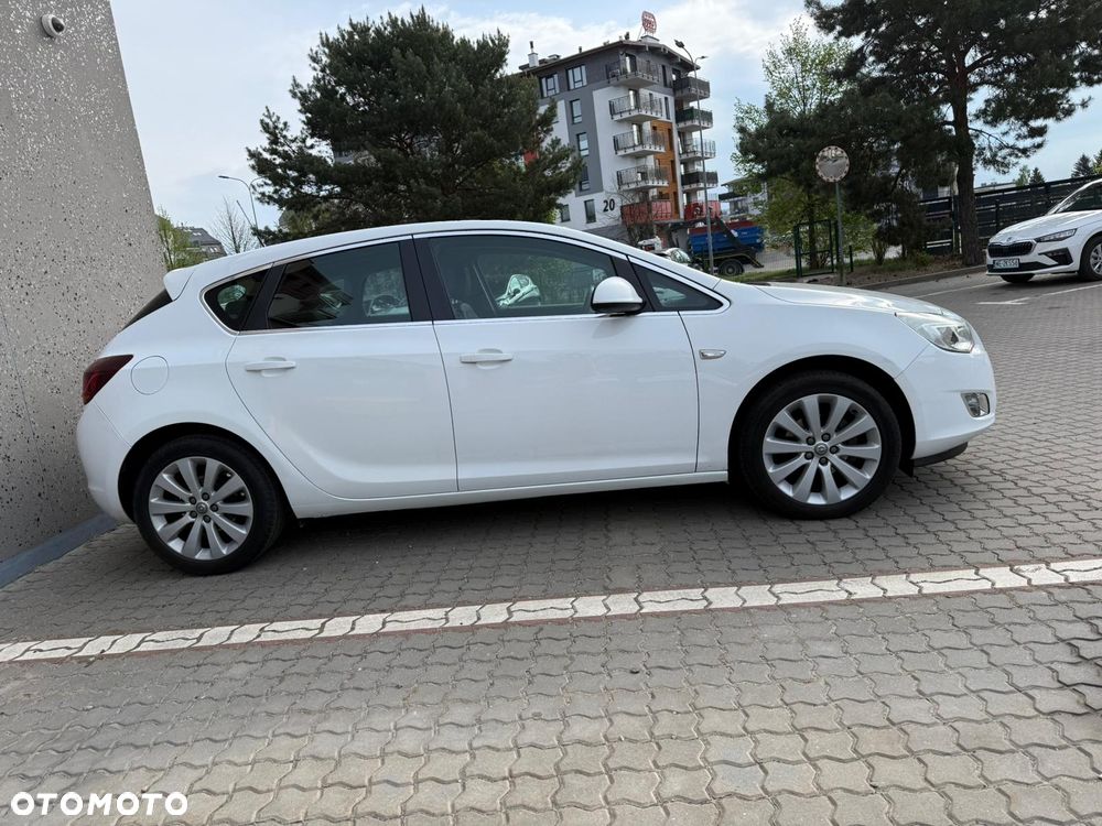 Opel Astra 1.4 T Cosmo - 3
