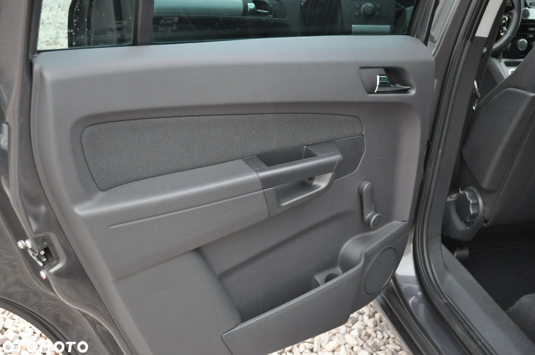 Opel Zafira 1.8 Cosmo - 27
