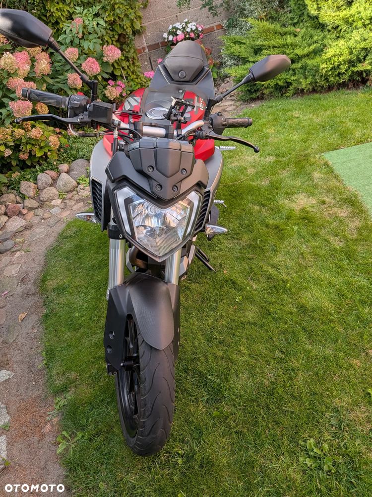 Yamaha MT - 22