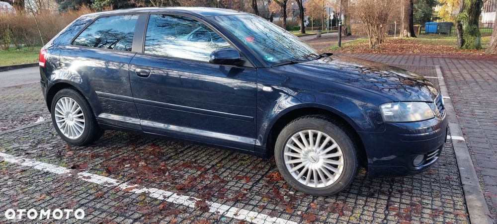 Audi A3 3-drzwiowe 1.6 Ambiente - 11