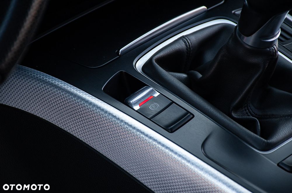Audi A4 Avant 2.0 TDI DPF quattro Ambition - 17
